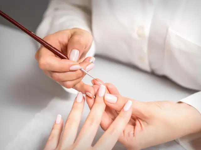 Cách Rửa Cọ Vẽ Gel