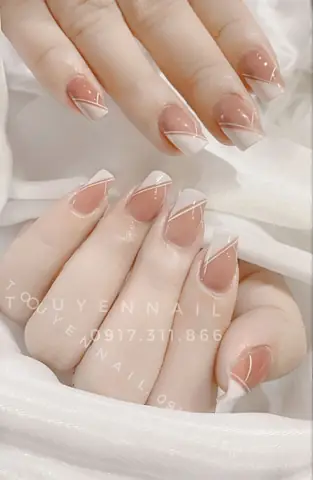Cách Vẽ Móng Viền Trắng