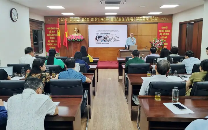 Cách Vẽ Người Đang Cuốc