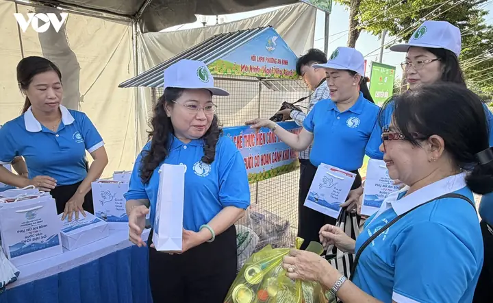 Cách Vẽ Trai Cõng Gái