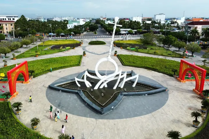Vẽ Cây Đàn Cách Điệu